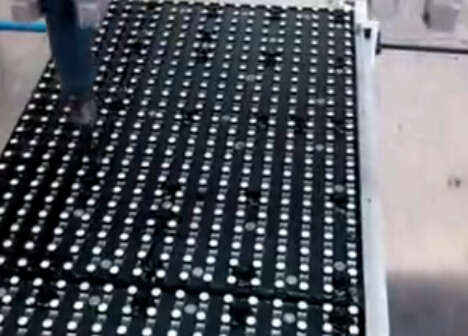 显示屏灌胶工作原理