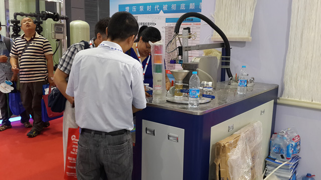 大恒控胶参展机器配胶机（PJL-1500）